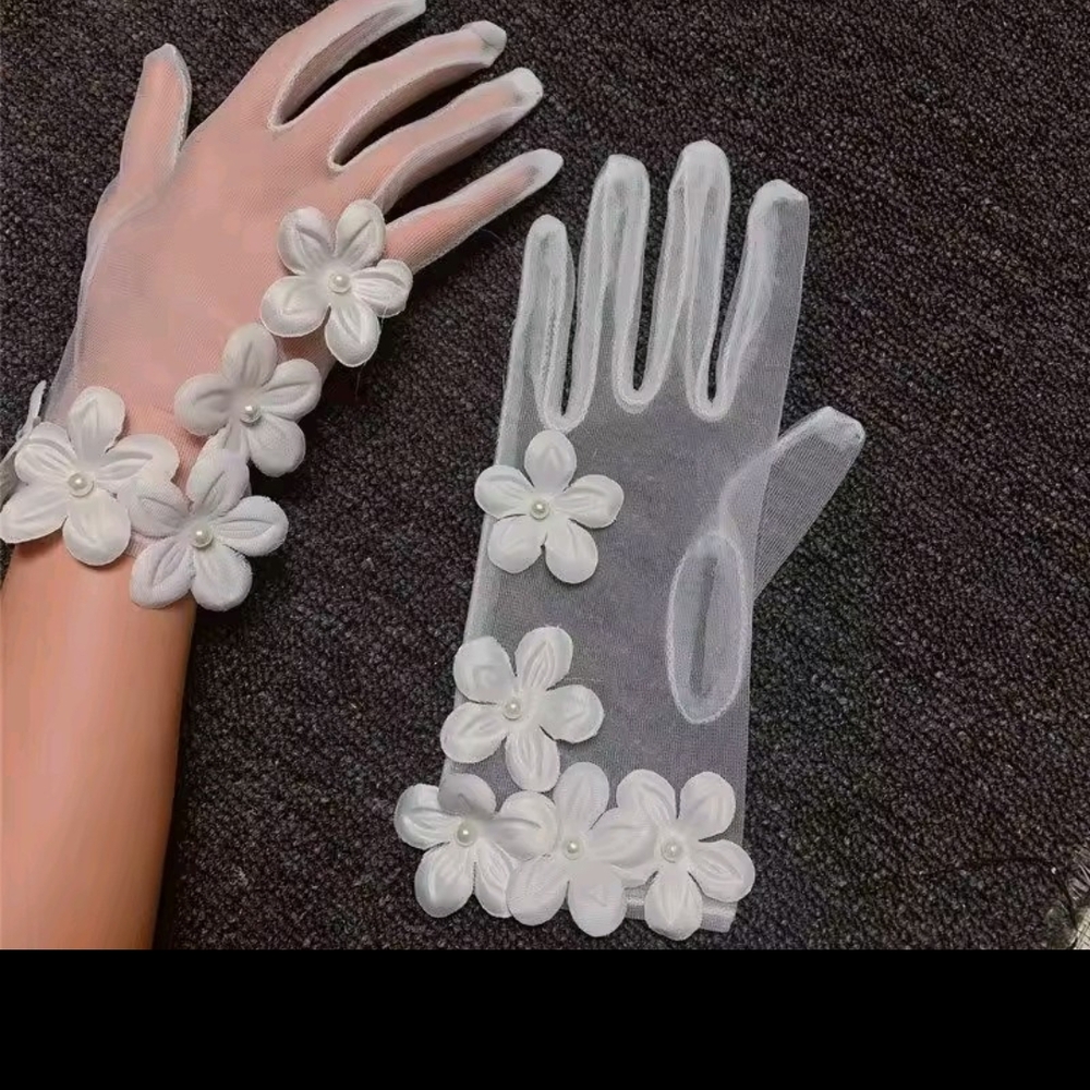White Floral Mesh Gloves for Formal Events